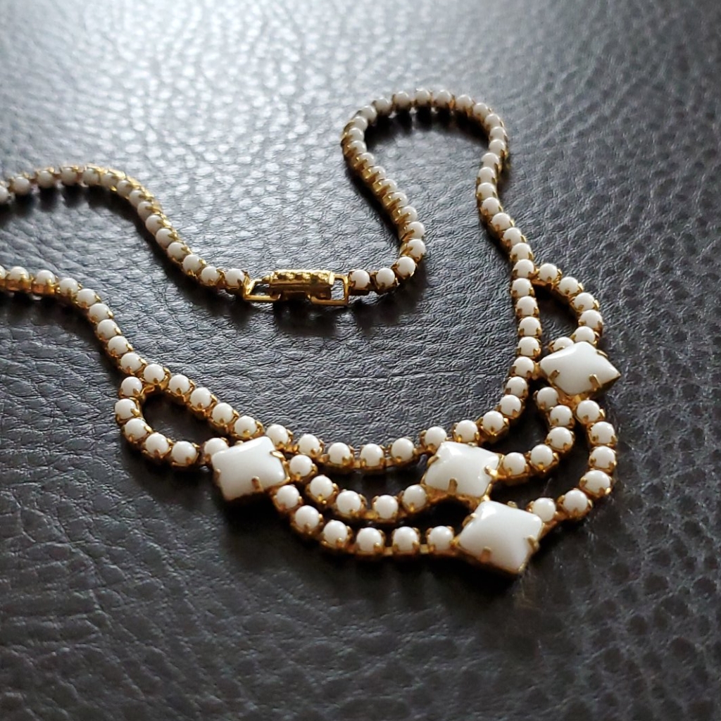 Vtg Necklace